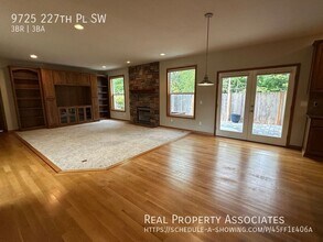 9725 227th Pl SW in Edmonds, WA - Building Photo - Building Photo