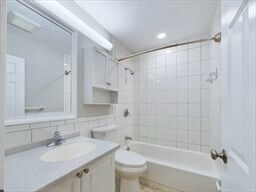445 Pleasant St in Weymouth, MA - Building Photo - Building Photo