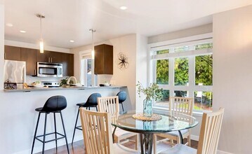 15291 NE 82nd St in Redmond, WA - Building Photo - Building Photo