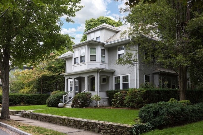 property at 17 Willow St