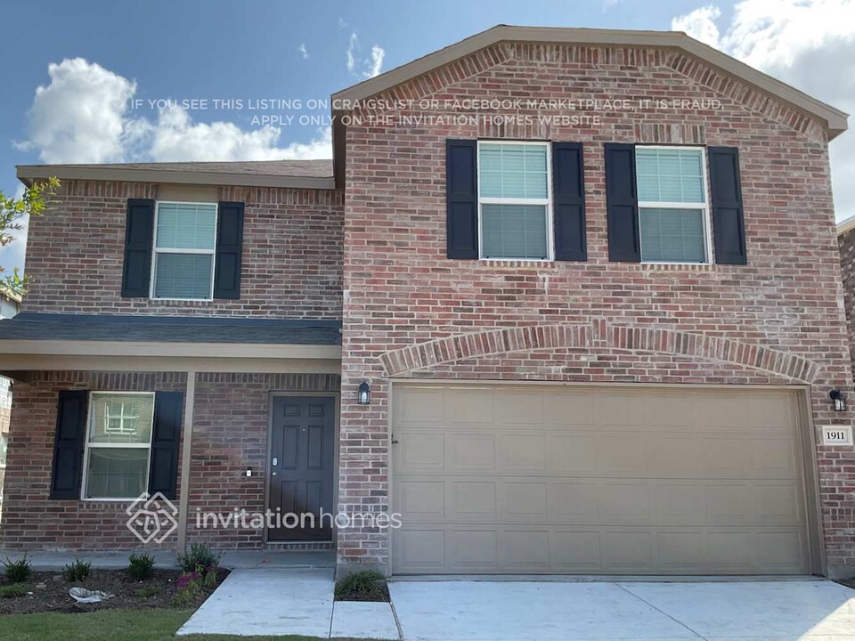 1911 Cherry Bark Ln in Forney, TX - Building Photo