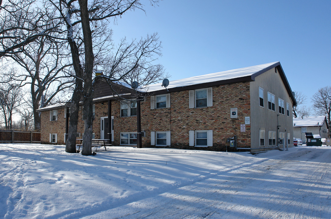 2807 Euclid Ave in Anoka, MN - Building Photo