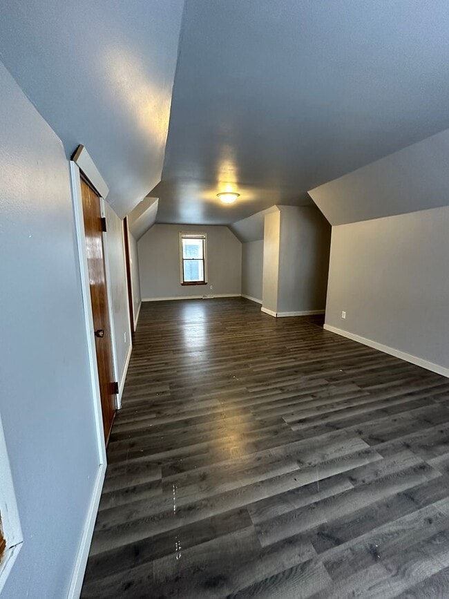 1019 E Grand Ave in Beloit, WI - Building Photo - Building Photo