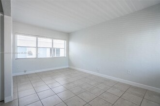 8315 Byron Ave in Miami Beach, FL - Building Photo - Building Photo