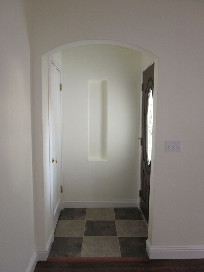 243 Steffan St in Vallejo, CA - Building Photo - Building Photo