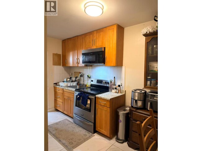 property at 4722 Ridgelawn Dr