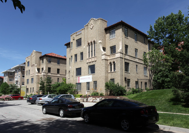 Ambassador Apartments in Dundee in Omaha, NE - Building Photo - Other