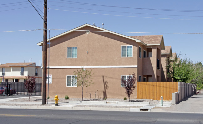 2801 12th St NW in Albuquerque, NM - Foto de edificio - Building Photo