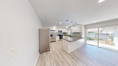 5165 Remington Rd in San Diego, CA - Building Photo - Building Photo