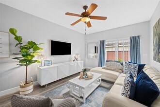 10541 NW 56th Pl in Coral Springs, FL - Building Photo - Building Photo