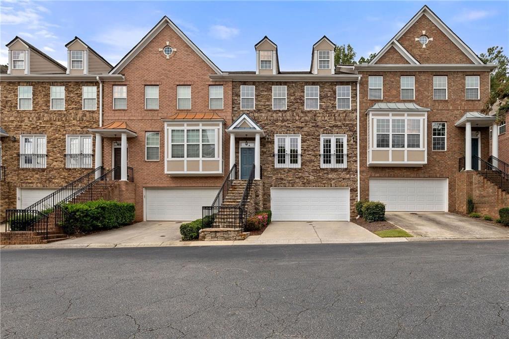 10870 Brunson Dr in Duluth, GA - Building Photo
