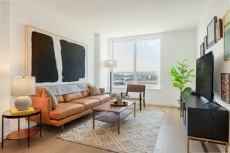The Edmund in Reston, VA - Foto de edificio - Building Photo
