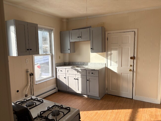 15 Riggs St in Gloucester, MA - Building Photo - Building Photo