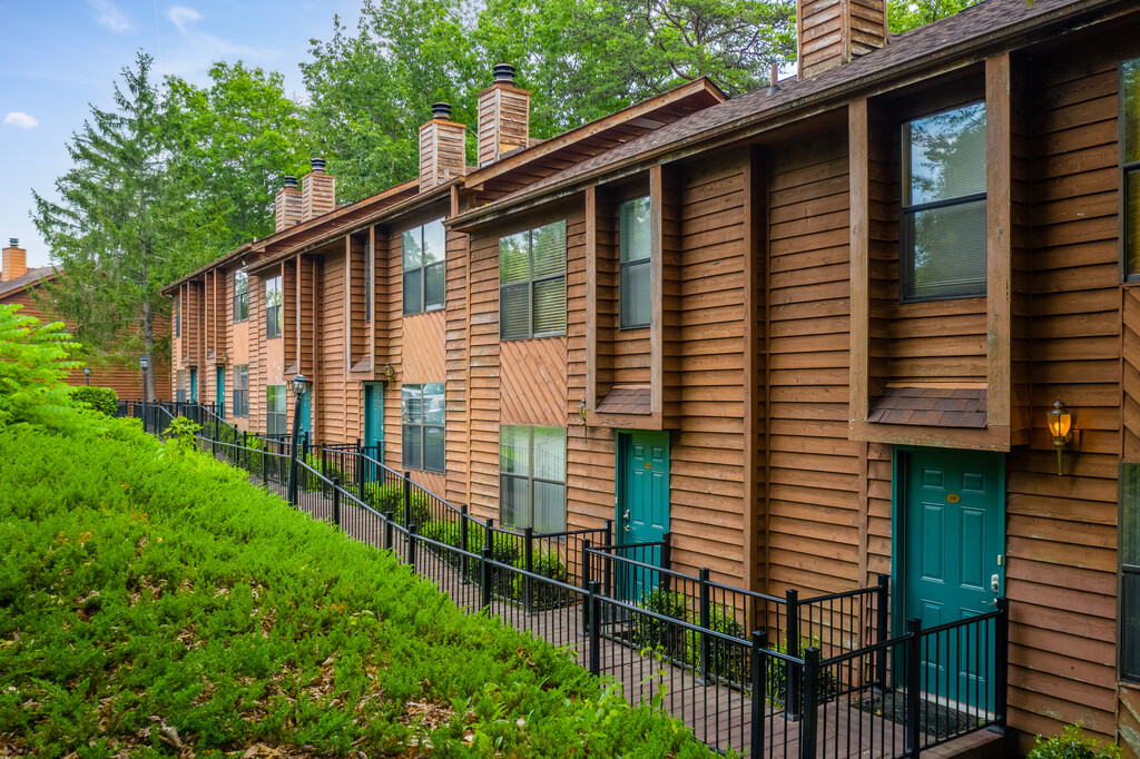 Pinecrest Townhomes Pigeon TN Apartments For Rent