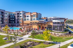 Poplar Creek CrossTown in Brookfield, WI - Building Photo