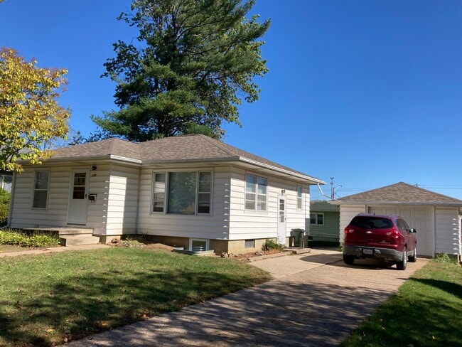 property at 2216 Washington St