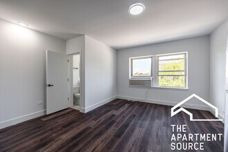 1555 W Hollywood Ave in Chicago, IL - Building Photo - Building Photo