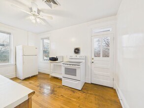 2449 N 2nd St in Harrisburg, PA - Foto de edificio - Building Photo