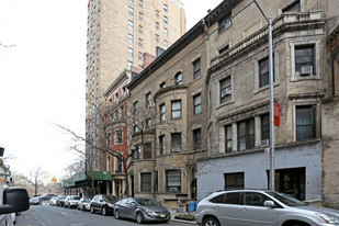 319-321 W 74th St in New York, NY - Building Photo