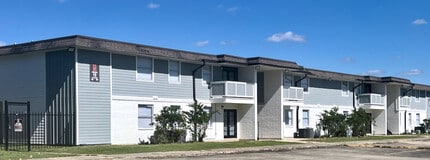 Tiger Den Apartments in Baton Rouge, LA - Foto de edificio - Building Photo