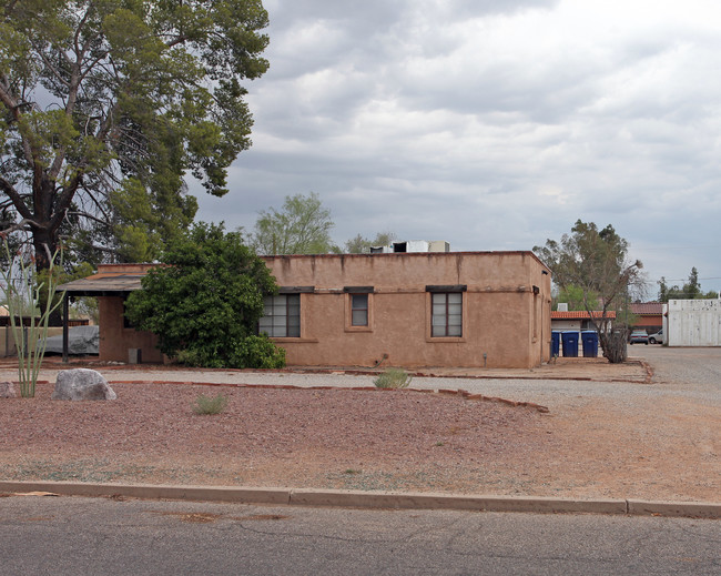 1134-1154 E Blacklidge Dr in Tucson, AZ - Building Photo - Building Photo