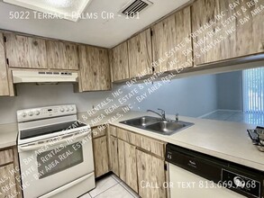 5022 Terrace Palms Cir in Tampa, FL - Foto de edificio - Building Photo