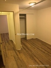 2412 Western Ave in Newburgh, ME - Foto de edificio - Building Photo