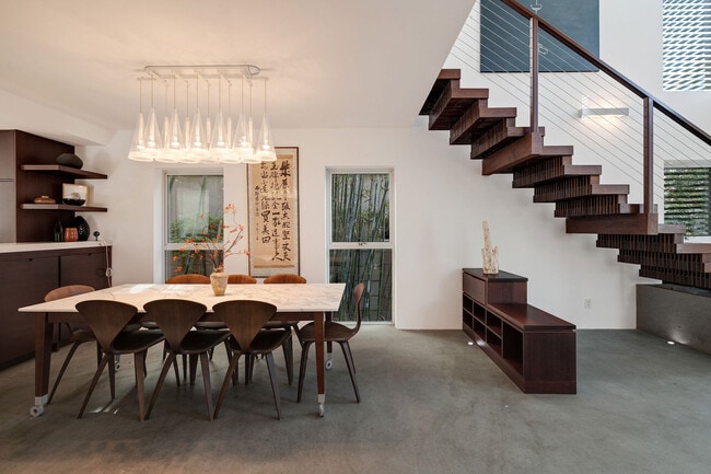 27 Driftwood St in Los Angeles, CA - Building Photo - Building Photo