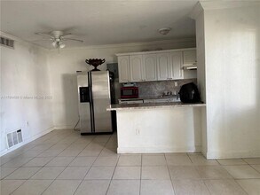 890 NW 45th Ave in Miami, FL - Building Photo - Building Photo