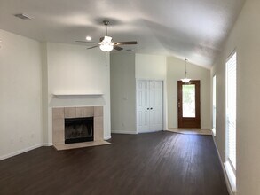 3709 Breckenridge Dr in Montgomery, TX - Building Photo - Building Photo