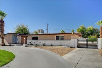 1799 Valley Dr in Las Vegas, NV - Building Photo - Building Photo