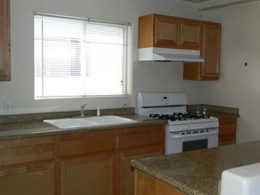 6136 Eleanor Ave in Los Angeles, CA - Building Photo - Building Photo