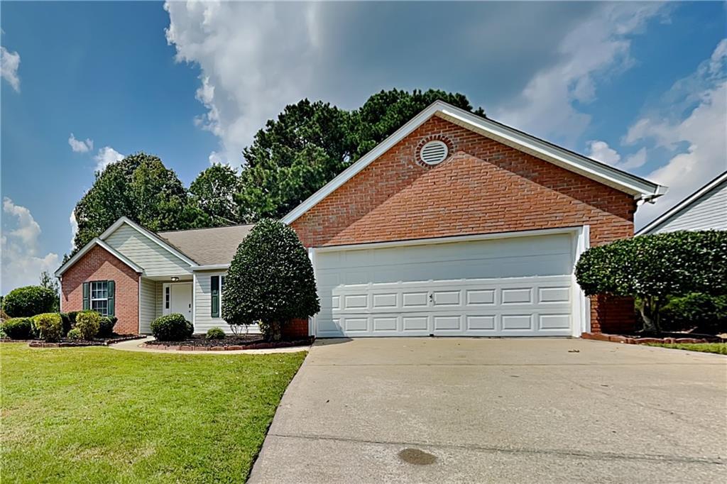 2910 Evergreen Eve Crossing in Dacula, GA - Building Photo