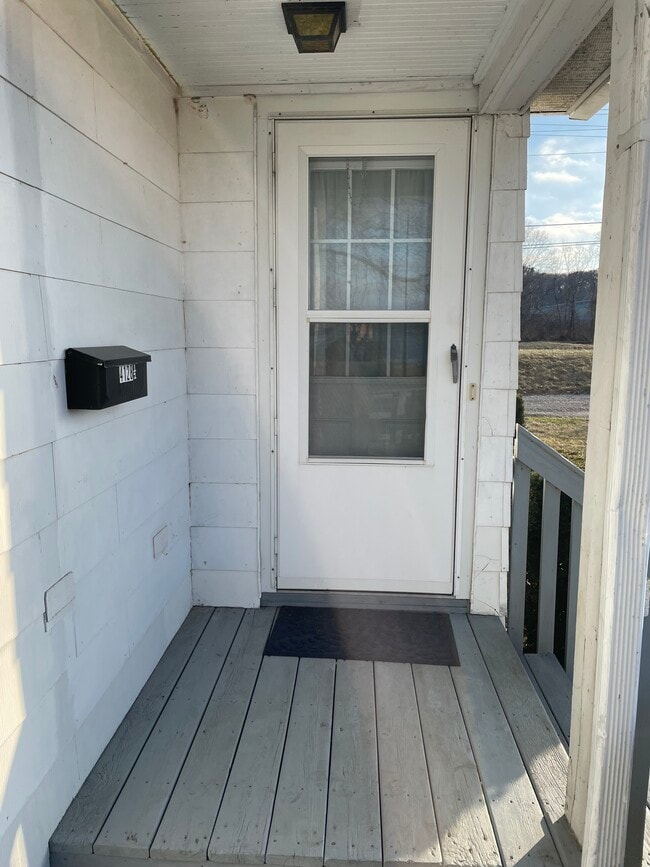 4128 River Dr, Unit River view with park and bike path in Moline, IL - Foto de edificio - Building Photo