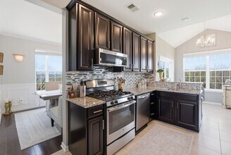 263 Winding Hill Dr in Hackettstown, NJ - Foto de edificio - Building Photo