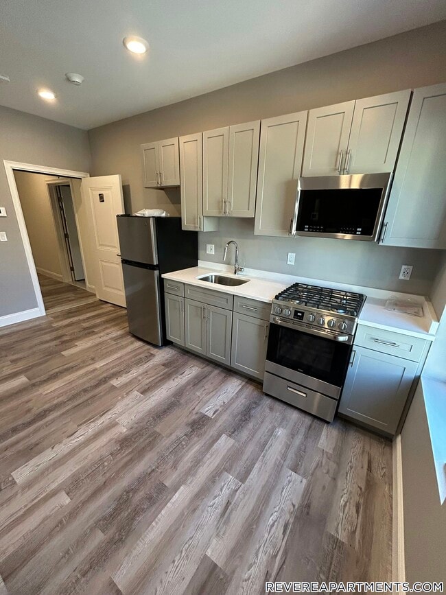 property at 1499 N Shore Rd