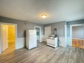 357 Wilson St in Manchester, NH - Building Photo