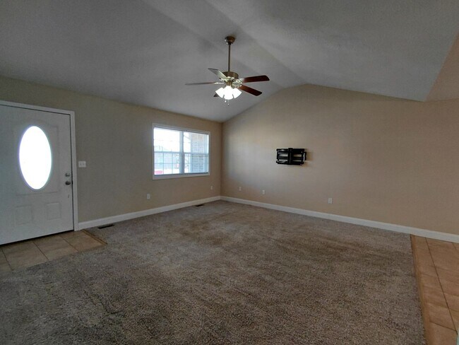 16250 Heartland Ln in St. Robert, MO - Building Photo - Building Photo