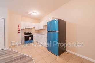 112 N High St in Millville, NJ - Foto de edificio - Building Photo