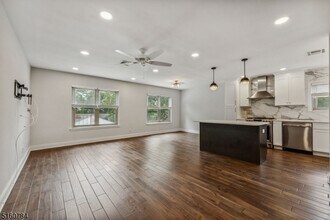 31 Upper Mountain Ave in Montclair, NJ - Building Photo - Building Photo