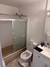 196 Hamilton Ave in Massapequa, NY - Building Photo - Building Photo