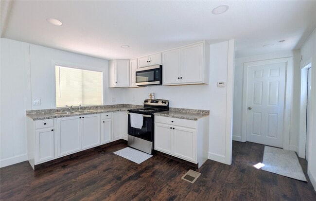 property at 266 Hunters Glen