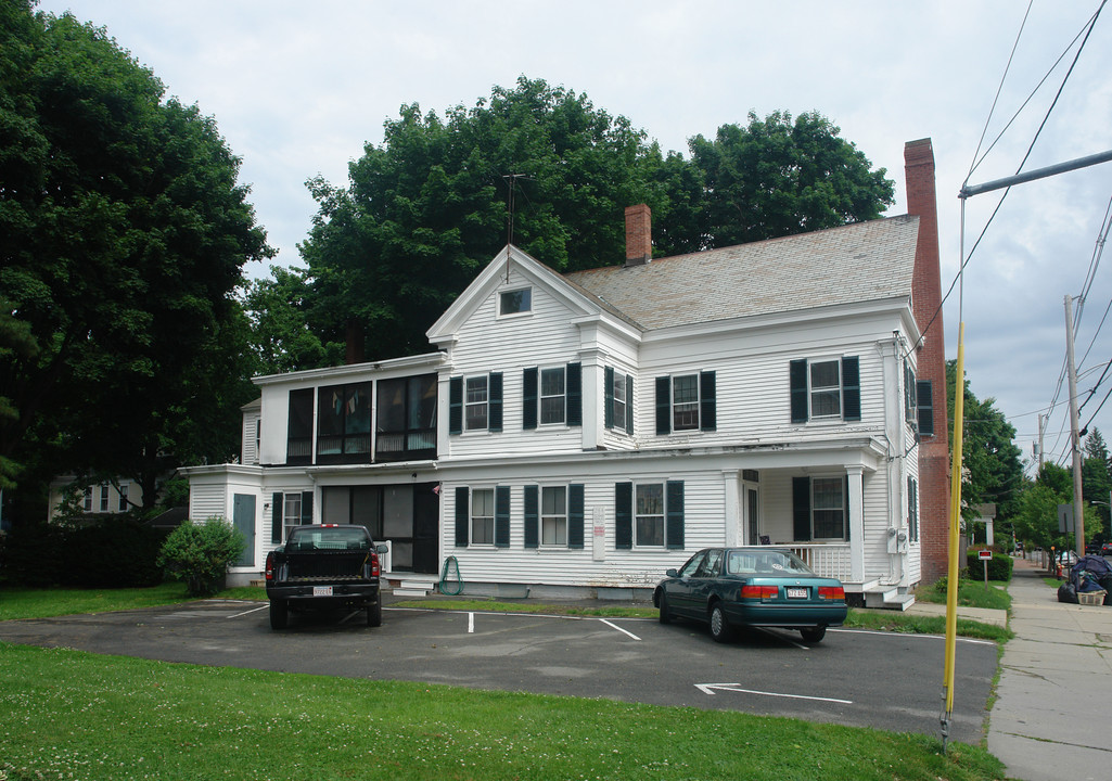 244 High St in Newburyport, MA - Foto de edificio