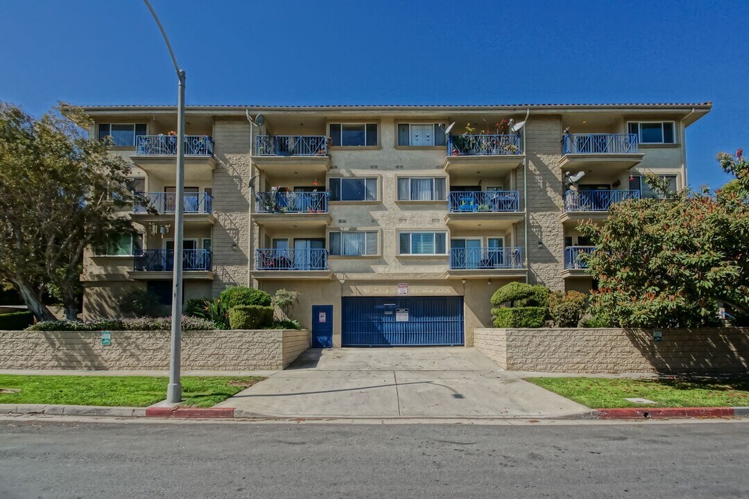 1110 W 10th St in Los Angeles, CA - Building Photo