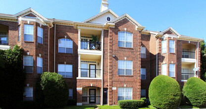 The Dorchester Apartments in Dallas, TX - Foto de edificio - Building Photo