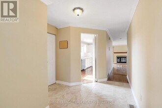 1136 Place Des Bouleaux in Ottawa, ON - Building Photo - Building Photo