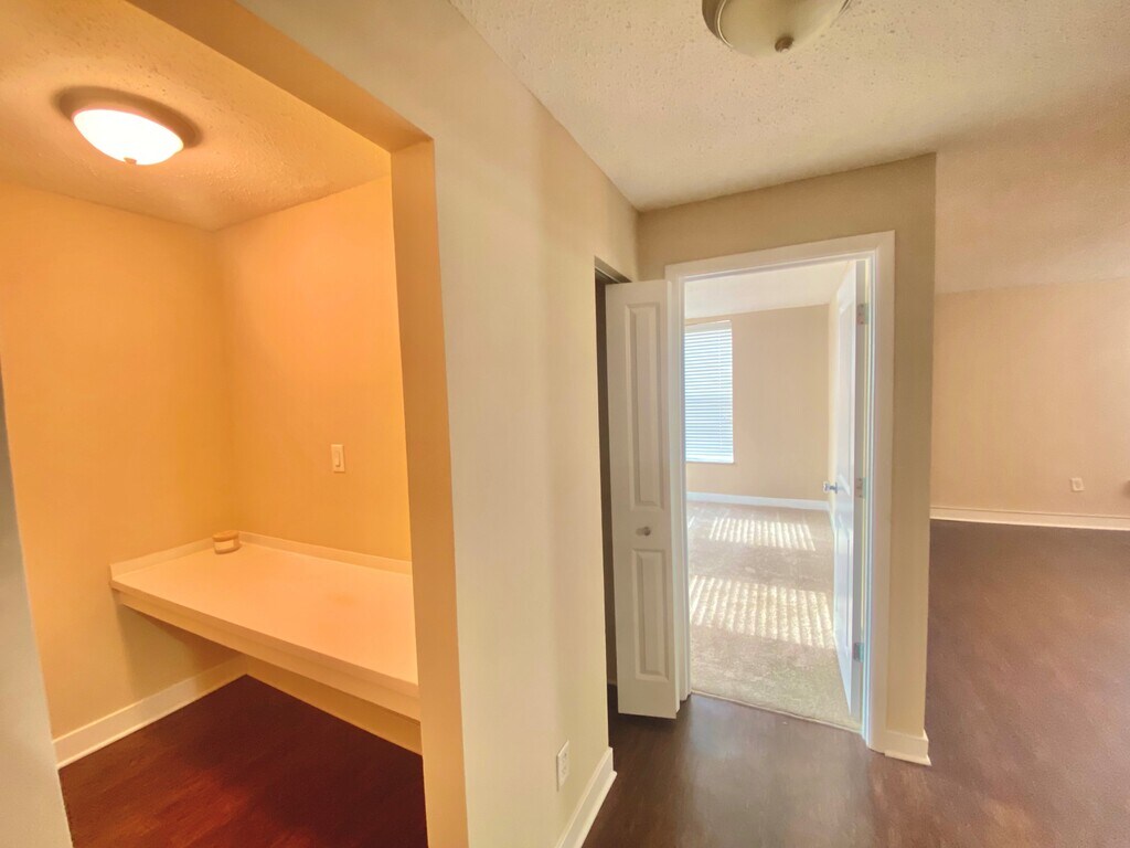 Senate Manor Apartments in Indianapolis, IN