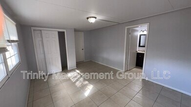 8943 Windsong Ln in Port Richey, FL - Building Photo - Building Photo