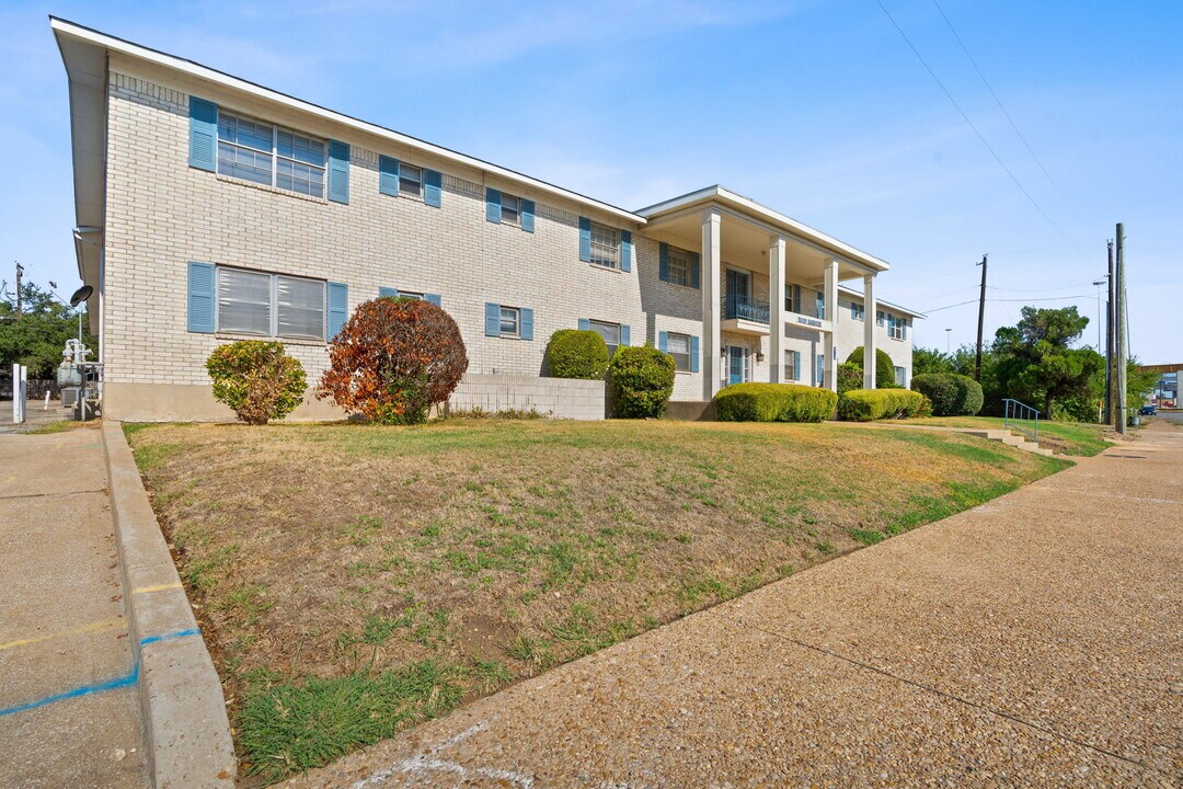 8730 N Mopac Expy in Austin, TX - Foto de edificio