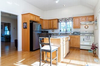 37 Augusta Way in Chelmsford, MA - Building Photo - Building Photo